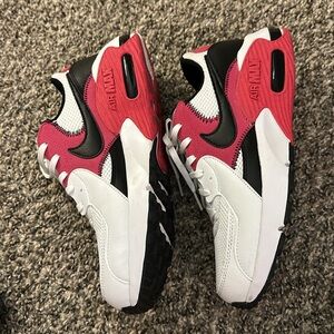 NIKE Air MAX EXCEE SNEAKERS in White/Black/Rush Pink (WOMEN’S Size 9 US